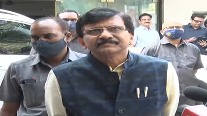 खरंच हिंदू खतरे में है तर मोहन भागवतांनी दिल्लीत मोर्चा काढावा, मोदी-शहांना जाब विचारावा; संजय राऊत यांचं आव्हान