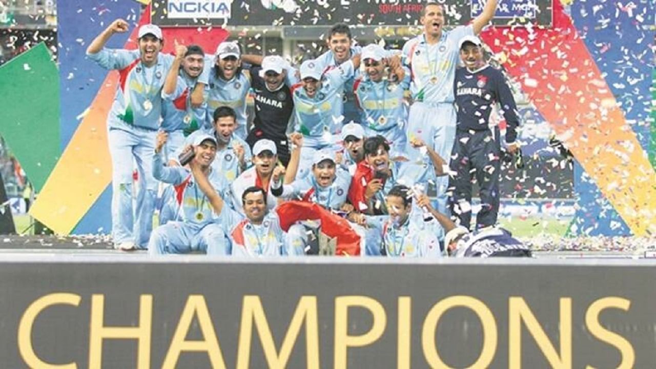 भारतीय संघाचा विचार करता टी20 विश्वचषक स्पर्धेची सुरुवात झाली तेव्हा सर्वात पहिली स्पर्धा भारताने 2007 साली जिंकली होती. यावेळी त्यांनी कट्टर प्रतिस्पर्धी पाकिस्तानला अंतिम सामन्यात मात दिली होती.