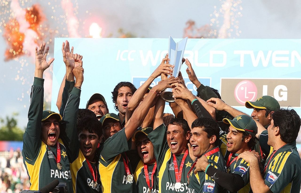 भारताकडून पराभूत झाल्यानंतर लगेचच 2009 साली पाकिस्तानने ही स्पर्धा जिंकली. त्यानंतर त्यांनाही एकदाही स्पर्धा जिंकता आलेली नाही. यंदा ते विजयी होतील असे वाटत असताना सेमीफायनलमध्ये ऑस्ट्रेलियाने त्यांना मात दिली.