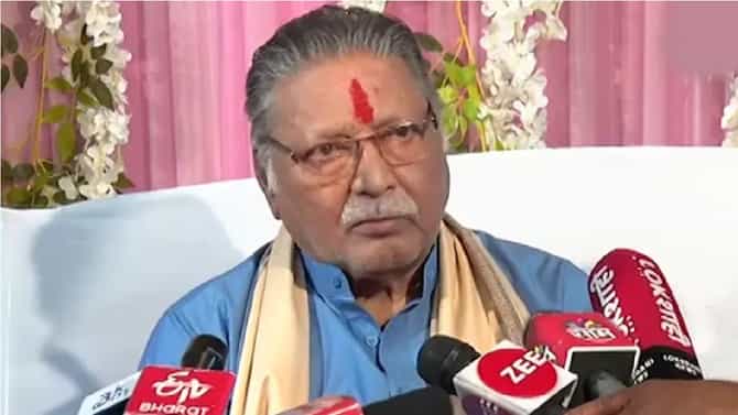 कंगनाचे समर्थन मागे घ्या, स्वातंत्र्यवीरांची माफी मागावी, विक्रम गोखलेंविरोधात शिवसेनेची चित्रपट सेना आक्रमक