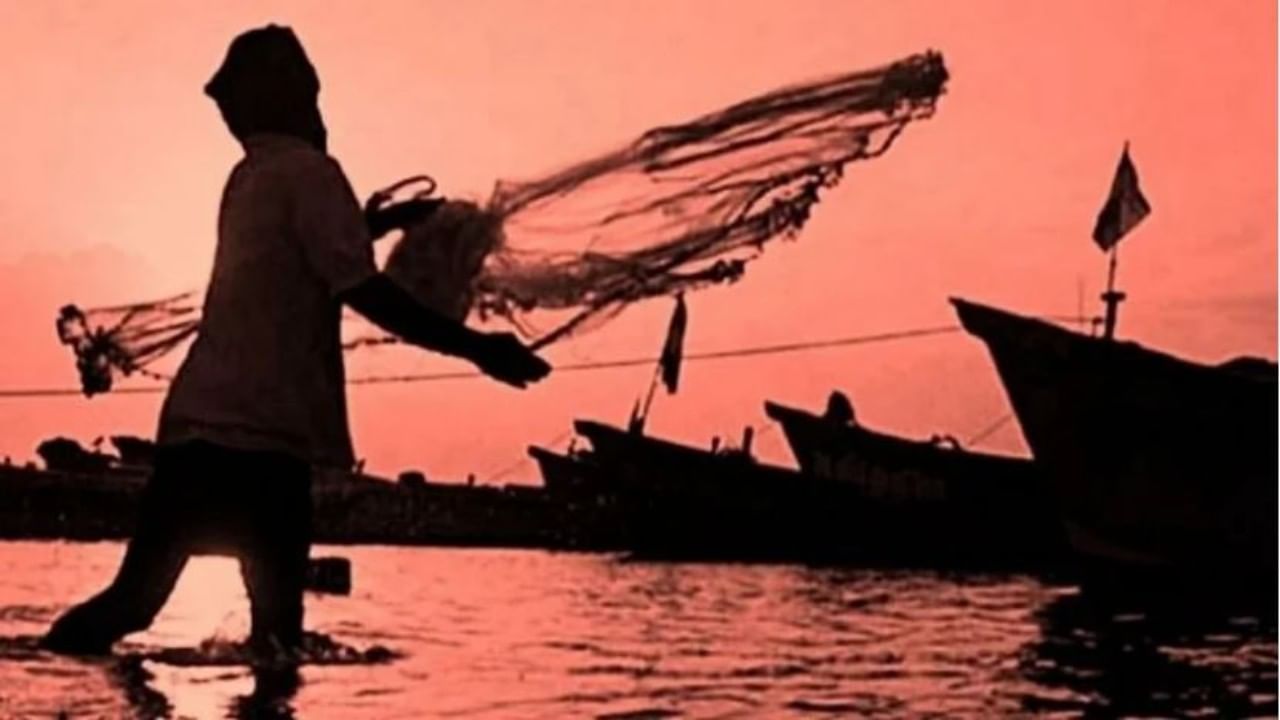 पाकिस्तानच्या तुरुंगातून 20 भारतीय मच्छिमारांची सुटका, उद्या वाघा बॉर्डरवर भारताकडे सोपवणार पाकिस्तानच्या तुरुंगातून 20 भारतीय मच्छिमारांची सुटका, उद्या वाघा बॉर्डरवर भारताकडे सोपवणार