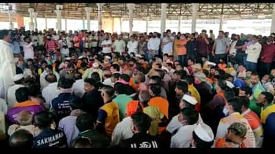 Mumbai APMC | वारंवार मागणी करुनही कांदा बटाटा मार्केटमध्ये 50 किलोपेक्षा अधिक क्षमतेच्या गोण्या, संतापलेल्या माथाडी कामगारांचं काम बंद आंदोलन