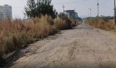 बदलापूर-मुरबाड रस्ता बनला मृत्यूचा सापळा; एमआयडीसी प्रशासनाचे दुर्लक्ष, नागरिकांमधून संताप