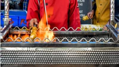 अहमदाबादमध्ये आजपासून रस्त्याच्या कडेला मांसाहारी पदार्थ विकणाऱ्या स्टॉलवर बंदी !