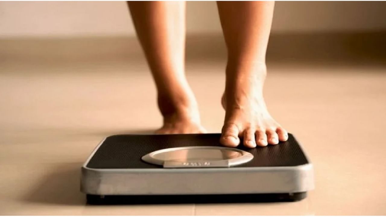 वजन कमी करण्यासाठी केवळ शारीरिक हालचालीच नव्हे तर योग्य आहार देखील आवश्यक आहे. नियमित व्यायामासोबतच तुम्हाला योग्य आहार घ्यावा लागणार आहे. 