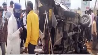 VIDEO | Solapur Accident | सोलापुरात प्रवासी वाहतूक करणाऱ्या क्रुझर जीपचा टायर फुटला, भीषण अपघातात दोघांचा मृत्यू