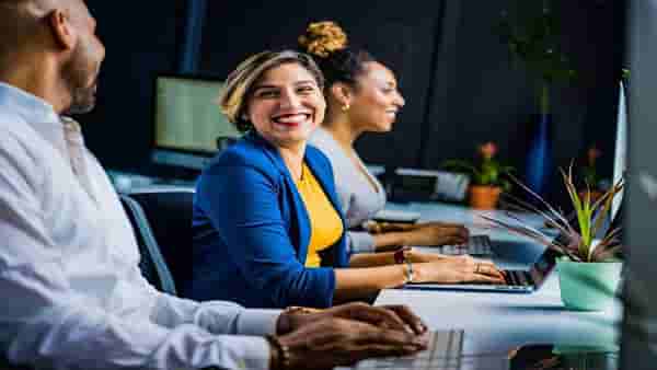 Astro tips for job | मेहनत करुनही नोकरीत आणि व्यवसायात यश मिळत नाहीये, ज्योतिषशास्त्रातील हे उपाय ट्राय करा