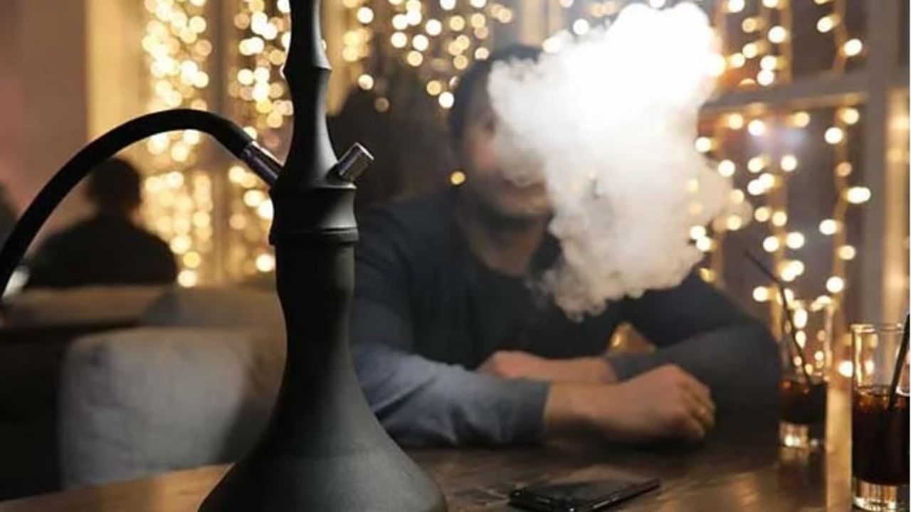 Delhi Hookah दिल्ली उच्च न्यायालयाने रेस्टोरेंट आणि पबमध्ये हर्बल