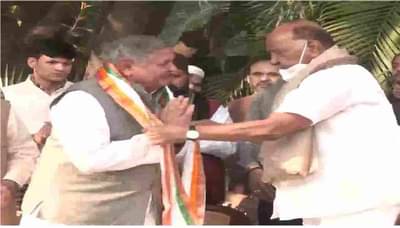 दिल्लीतला मोठा काँग्रेस नेता राष्ट्रवादीच्या गळाला, पवार म्हणतात, आम्हाला आधी घर पक्कं करावं लागेल!