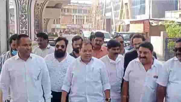 अमरावतीचे भाजप आमदार प्रवीण पोटे यांचे पोलिसांसमोर आत्मसमर्पण, अमरावती बंदचे केले होते आवाहन