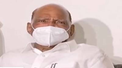 विकासकामे करताना पक्ष पाहू नये, शरद पवार यांचा देवेंद्र फडणवीस यांना टोला