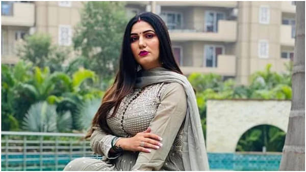 लखनऊ कोर्टाने ‘हरयाणवी क्वीन’ सपना चौधरीविरोधात जारी केला अटक वॉरंट, जाणून घ्या नेमकं प्रकरण काय?