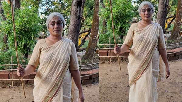 झी मराठीवरील 'रात्रीस खेळ चाले’ या लोकप्रिय मालिकेच्या तिसऱ्या पर्वाने देखील प्रेक्षकांना टेलिव्हिजन स्क्रीनला खिळवून ठेवलं आहे. पहिल्या दोन पर्वासारखीच पसंती प्रेक्षक आता तिसऱ्या पर्वालाही देत असल्याचं दिसून येतंय.