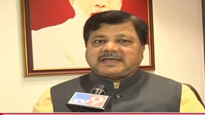 पवारांनी 25 वर्षांपूर्वी सांगितलं ते आम्हाला 2 वर्षांपूर्वी समजलं, राऊतांचा टोला; आता दरेकर म्हणाले, येणारा काळच सांगेल