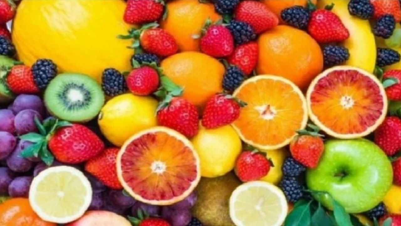 लिंबूवर्गीय फळांमध्ये अँटिऑक्सिडंट्स, खनिजे आणि जीवनसत्त्वे असतात. जी शरीरातील रक्तदाब कमी करण्यास मदत करतात.