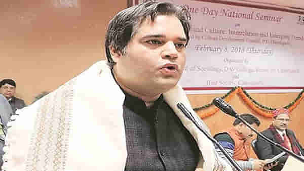वरुण गांधी टीएमसीमध्ये जाणार?; पुढच्या आठवड्यात ममता बॅनर्जींची भेट घेण्याची शक्यता