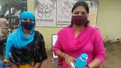 भावी मास्तरांची दमछाक, एसटी बंदचा फटका, खासगी वाहनांनी केली लूट