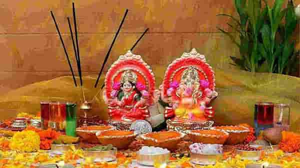 गणपती आणि माता लक्ष्मीची पूजा एकत्र का करतात? जाणून घ्या याचं कारण