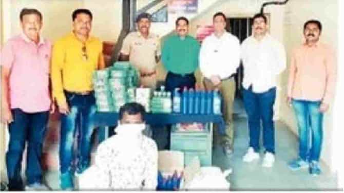 प्रसिद्ध कंपन्यांचे लेबल लावून बनावट माल विक्री करणारे जेरबंद, औरंगाबादमध्ये तिघांना बेड्या