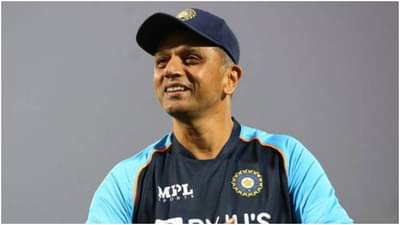 IND vs NZ: कसोटी मालिकेपूर्वी कोच राहुल द्रविडची रणनीती तयार, ओपनरला मिडल ऑर्डर फलंदाज बनवलं