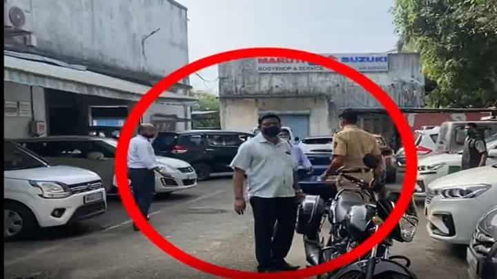 मुलीच्या लग्नासाठी ठेवलेले 10 लाख बिटकॉईनमध्ये बुडाले, वसईतील व्यापाऱ्याचा लुटीचा बनाव मुलीच्या लग्नासाठी ठेवलेले 10 लाख बिटकॉईनमध्ये बुडाले, वसईतील व्यापाऱ्याचा लुटीचा बनाव