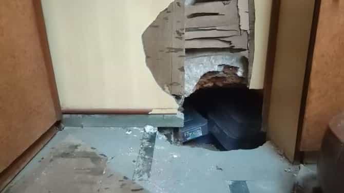 उल्हासनगरात ज्वेलर्स दुकानाच्या भिंतीला भगदाड पाडत चोरी, चांदी, सोन्याचे दागिने लंपास, व्यापारी वर्गात खळबळ