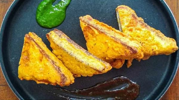 Paneer Bread Pakora : संध्याकाळच्या नाश्त्यासाठी घरच्या-घरी तयार करा खास पनीर ब्रेड पकोडे, पाहा रेसिपी!