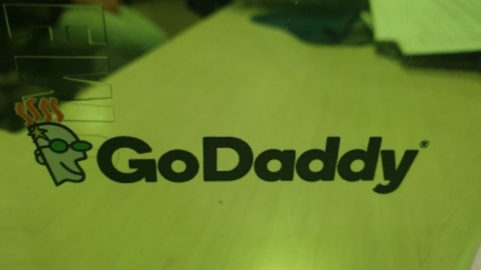 GoDaddy Hacked : तब्बल 12 लाख वर्डप्रेस यूजर्सचा डेटा चोरी, जाणून घ्या डिटेल्स