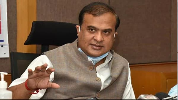 जे आसामनं केलं ते महाराष्ट्रानेही करावं? नवं वर्ष आई वडील, सासु सासऱ्यांसोबत घालवण्यासाठी 4 दिवसांची अतिरिक्त रजा
