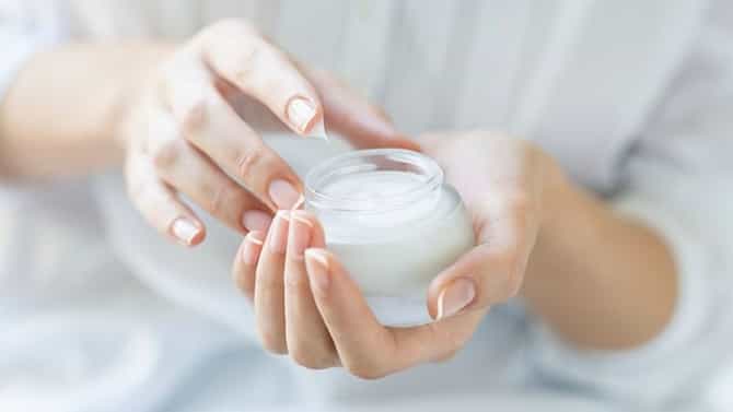 Winter Care | हिवाळ्यात त्वचेनुसार योग्य क्रीम कशी निवडाल, कुठल्या त्वचेसाठी कुठली क्रीम वापरावी जाणून घ्या