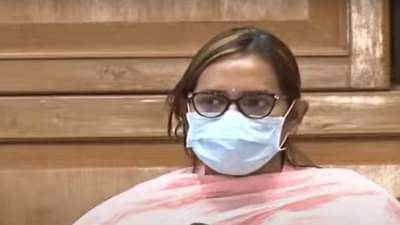 भारताच्या संविधानाचा जगभर आदर, संविधानिक मूल्य शालेय विद्यार्थ्यांनी आत्मसात करावी: वर्षा गायकवाड