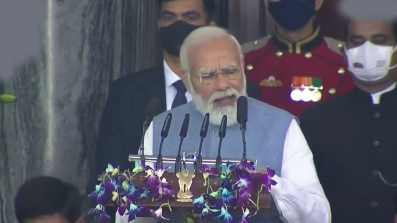 Constitution Day: … could we write a single page of the constitution today ?: Prime Minister Narendra Modi | Constitution Day: PM Modi addresses event at Parliament&#39;s Central Hall | pipanews.com