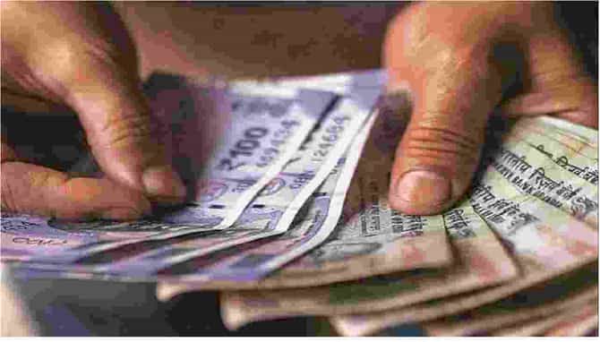 मलकापूर बँकेवर निर्बंध, औरंगाबादेत 40 हजार खातेधारकांना धडकी, काय आहे प्रकरण?