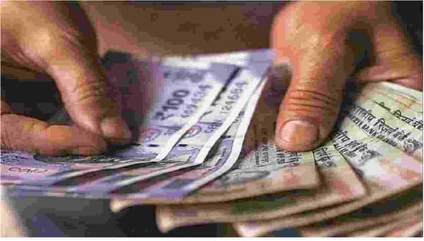 मलकापूर बँकेवर निर्बंध, औरंगाबादेत 40 हजार खातेधारकांना धडकी, काय आहे प्रकरण?
