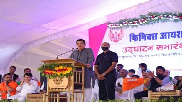 आता नितीन गडकरी म्हणलेत म्हणल्यावर तरी होईलच, मुख्य रस्त्याच्या चौपदरी करणाबाबत लातूरकरांना आश्वासन