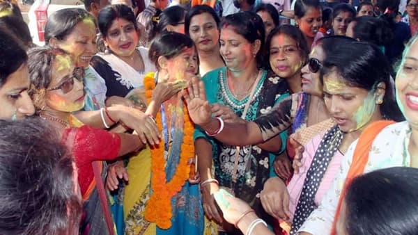 ज्या त्रिपुरातल्या घटनांवर महाराष्ट्रात दंगली उसळल्या तिथं नेमकं कोण जिंकलंय? भाजपा की ममता बॅनर्जी?