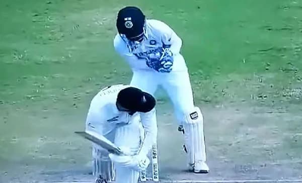 IND VS NZ: रविचंद्रन अश्विनने घेतलेली भन्नाट विकेट, नीट डिफेन्स करून बॅट्समन क्लीन बोल्ड