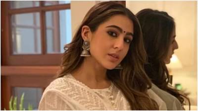 Video | सारा अली खानची बडदास्त ठेवण्याच्या नादात बॉडीगार्डचा ‘पापाराझी’ला धक्का, पाहा अभिनेत्रीने पुढे काय केलं...