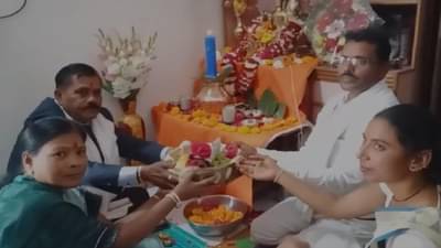 Amravati | थर्टी फर्स्टला मरणापूर्वी तेरवीचा कार्यक्रम; निवृत्त पोलीस अधिकाऱ्यांनी नेमकं काय केलं?