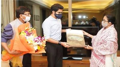 भाजपच्या सरकारी दहशतवाद्यांशी आम्ही पुरलो आहोत, ममता बॅनर्जी आणि संजय राऊत भेटीत एकीवर चर्चा!