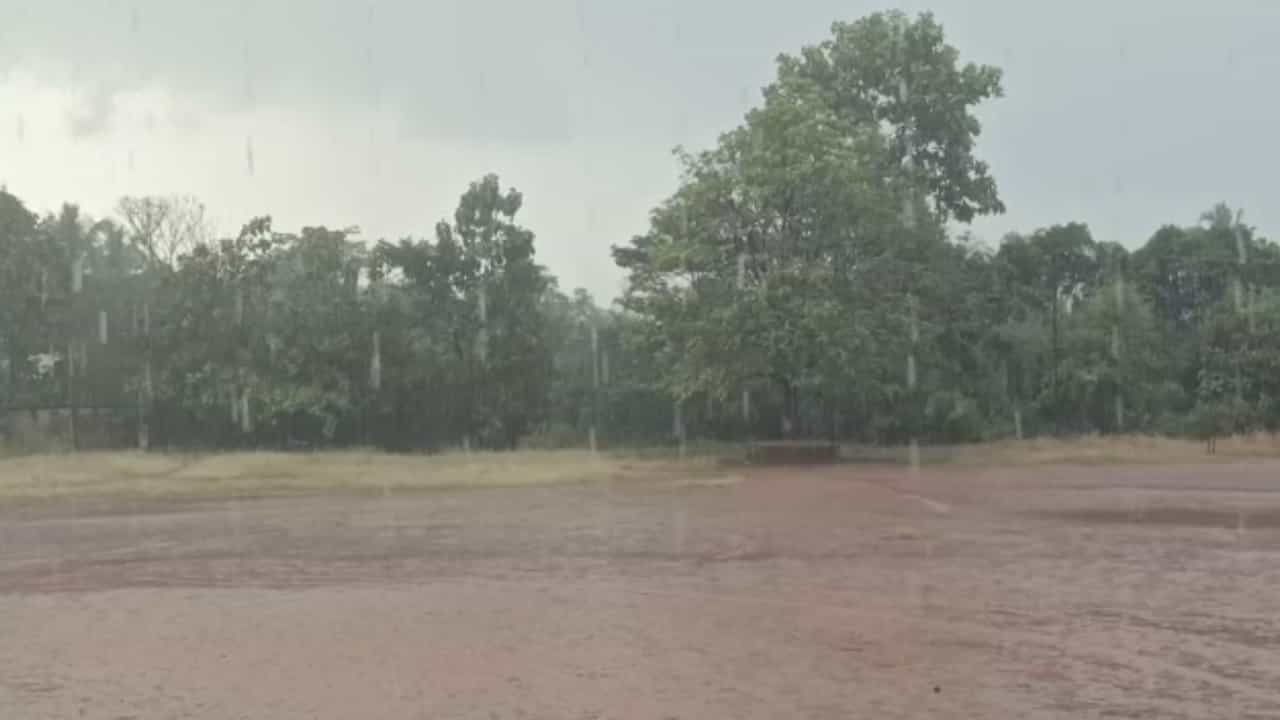 Weather Forecast : कोकणासह मध्य महाराष्ट्रात हलका पाऊस, पावसाळी वातावरण कधी संपणार? आयएमडीनं दिली माहिती