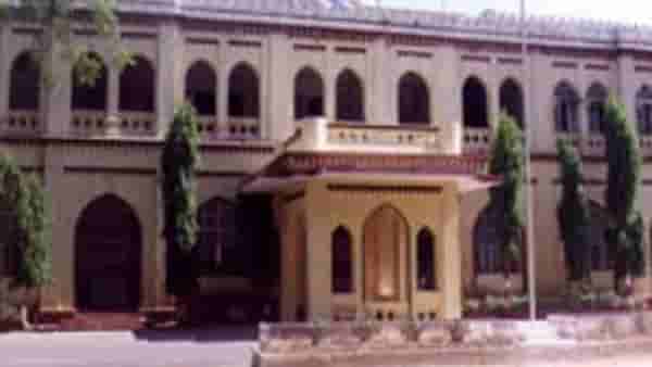 नागपुरात लसवंत नसणाऱ्यांचे रोखले पगार, लस नाही-पगार नाही, जिल्हाधिकारी कार्यालयातील प्रकार