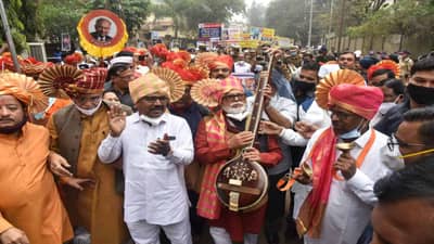 ईडापिडा टळो, लोकशाही बलवान होवो; साहित्य संमेलनाच्या व्यासपीठावरुन भुजबळांची फटकेबाजी