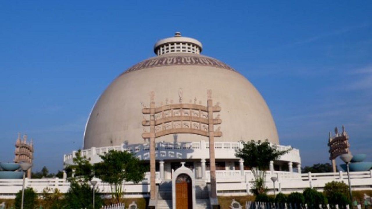 Nagpur Deekshabhoomi सहा डिसेंबरला महापरिनिर्वाणदिन, दीक्षाभूमीवरील गर्दी टाळा, प्रशासनाचे आवाहन Nagpur Deekshabhoomi सहा डिसेंबरला महापरिनिर्वाणदिन, दीक्षाभूमीवरील गर्दी टाळा, प्रशासनाचे आवाहन