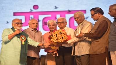 नाशिकचे ज्येष्ठ साहित्यिक मनोहर शहाणे, ग्रंथालीचे सुदेश हिंगलासपूरकर यांचा साहित्य संमेलनात गौरव
