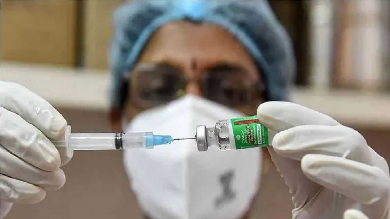 Corona Vaccination| ओमिक्रॉनला थोपवण्यासाठी केंद्र सरकार मोठा निर्णय घेणार, लवकरच लहान मुलांच्या लसीकरणाला परवानगी ?