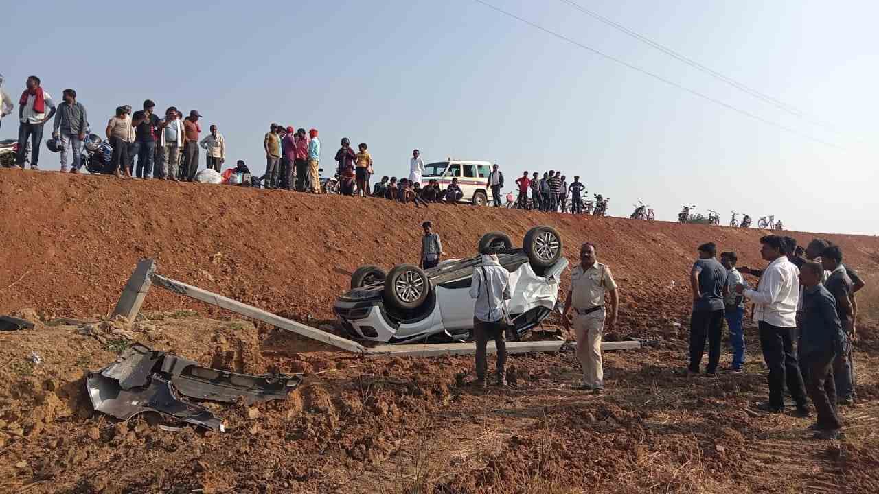 Chandrapur Accident | दुर्दैवी..! अपघातात घटनास्थळी मायलेकीचा मृत्यू, उपचारादरम्यान वडिलांनी सोडले प्राण