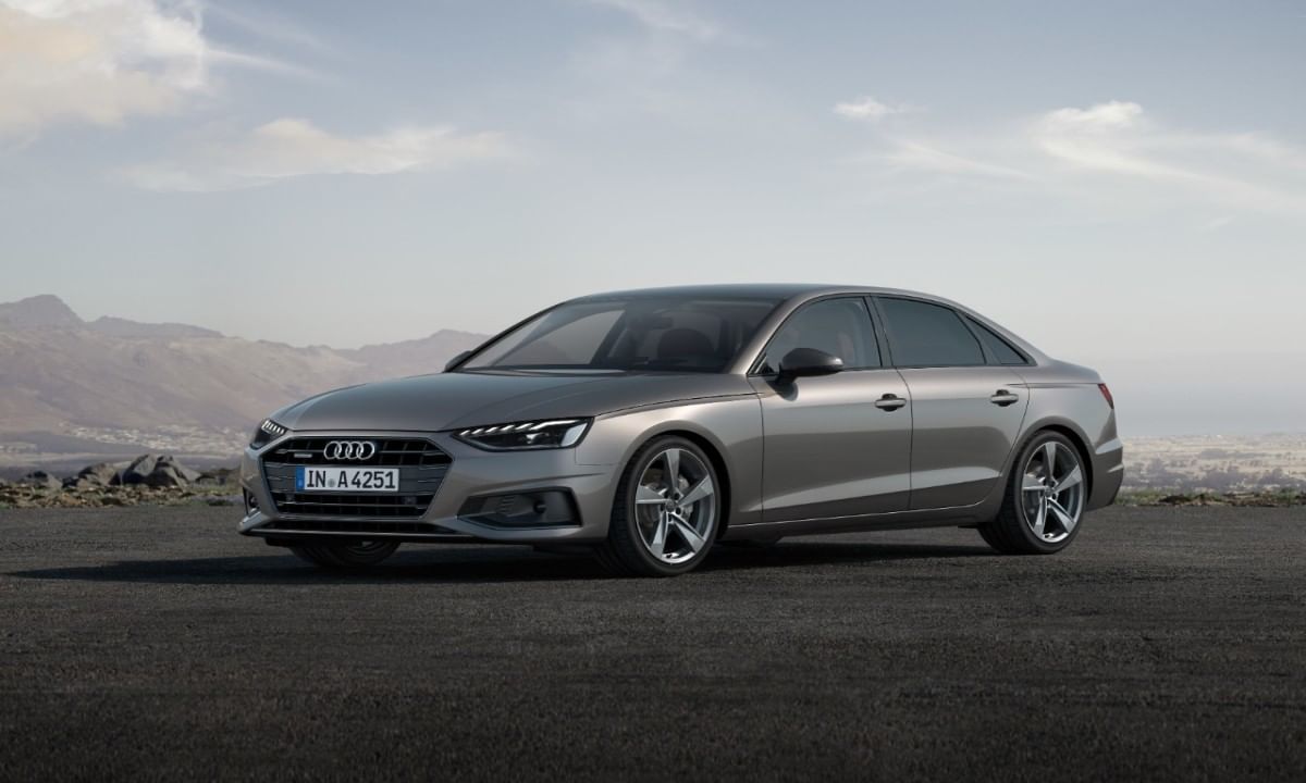 नवीन डिझाईन आणि पॉवरफुल इंजिन, Audi A4 Premium च्या लाँचिंगची घोषणा