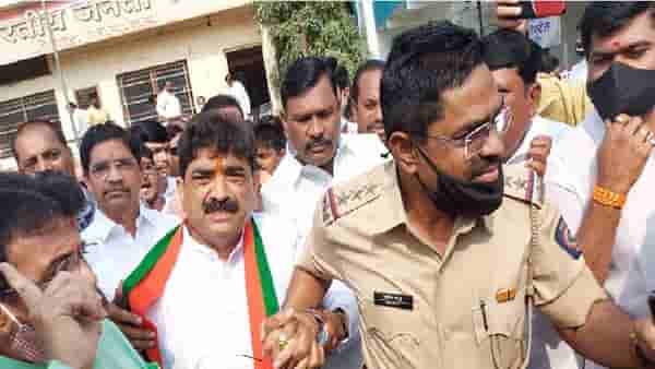 औरंगाबादेत भगवा दिनाच्या उपक्रमाला पहिल्यांदाच ब्रेक! शिवसनेने महाआरती टाळली, भाजप नेत्यांनाही रोखले!