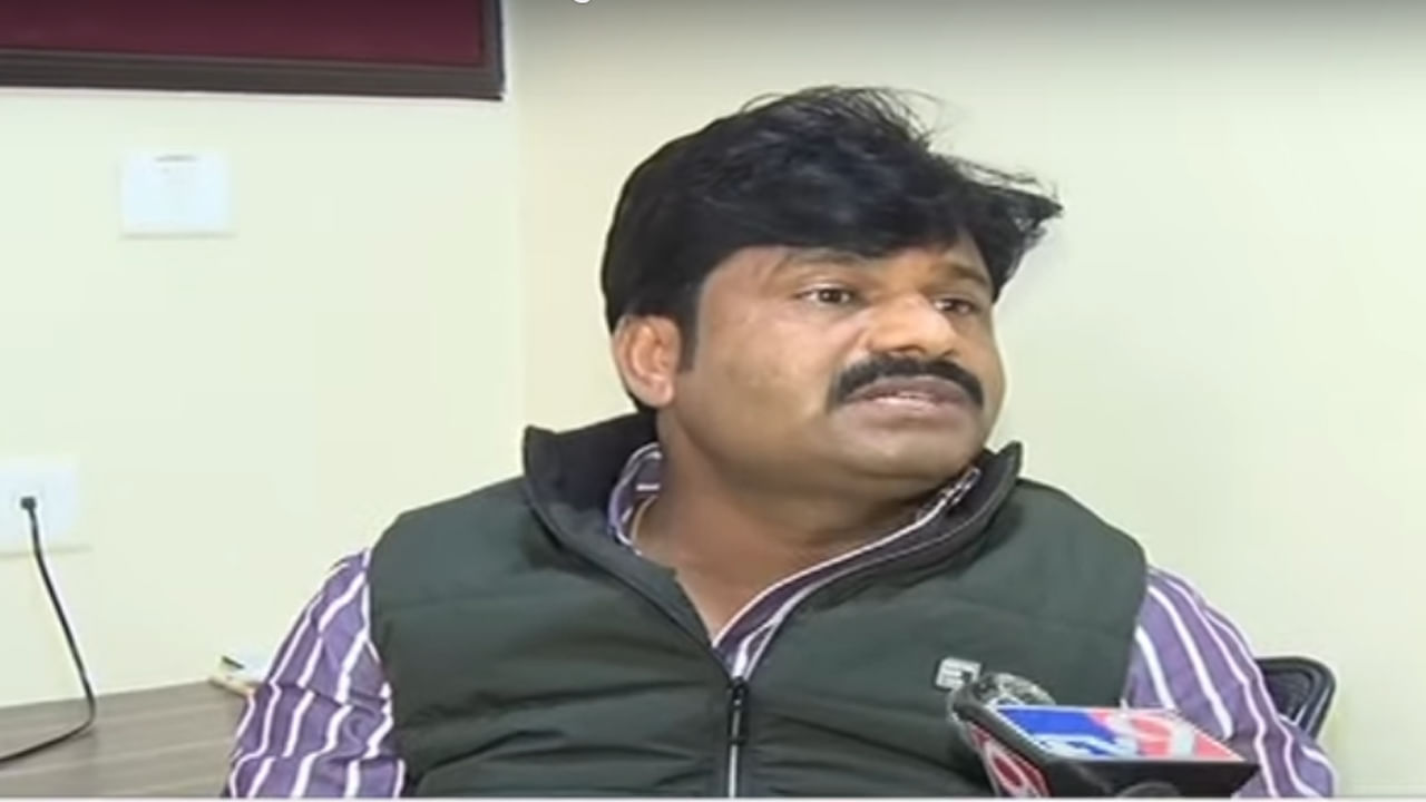 VIDEO: अजित पवारांमुळेच पदोन्नतीतील आरक्षण रद्द, पवार कुटुंब ओबीसी आरक्षणाचे कर्दनकाळ; गोपीचंद पडळकरांचा हल्लाबोल VIDEO: अजित पवारांमुळेच पदोन्नतीतील आरक्षण रद्द, पवार कुटुंब ओबीसी आरक्षणाचे कर्दनकाळ; गोपीचंद पडळकरांचा हल्लाबोल